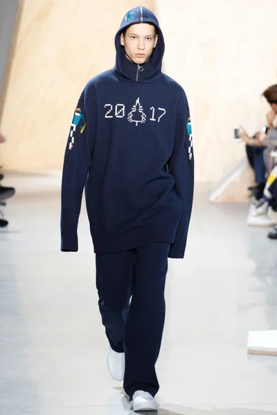 Look 24